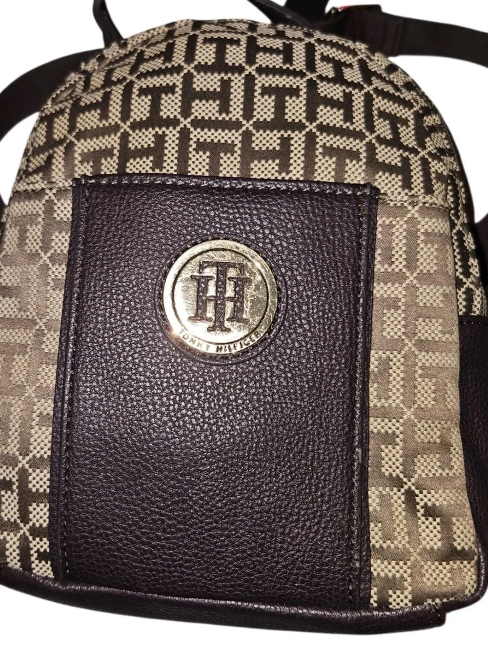 Tommy Hilfiger compact tommy